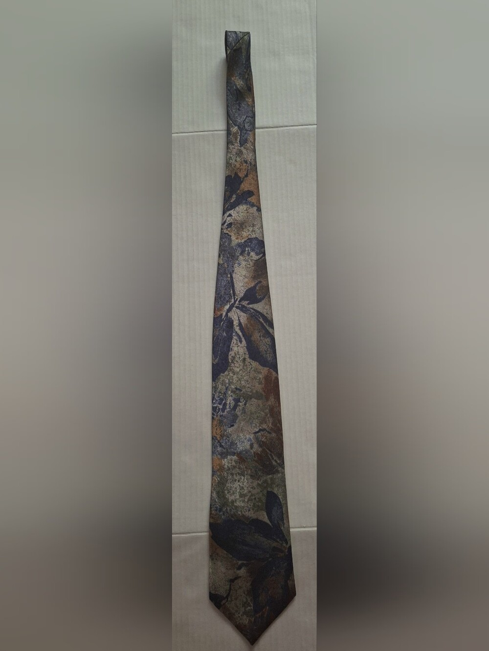 Men's Floral-Print Tie in Navy and Brown